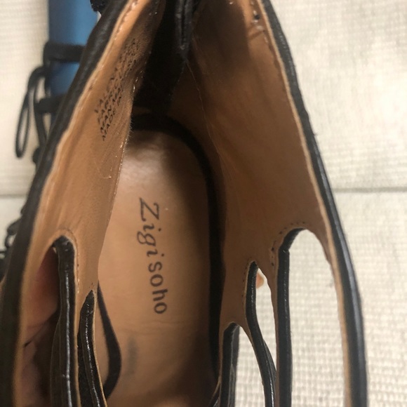 Black suede lace up open toed shoes - Picture 9 of 9